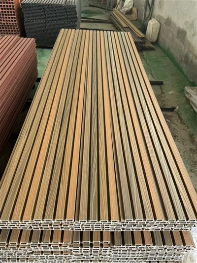 Pannello a parete in WPC PE per la tua casa